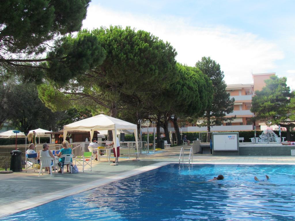 Appartamenti Valbella Bibione Exteriör bild