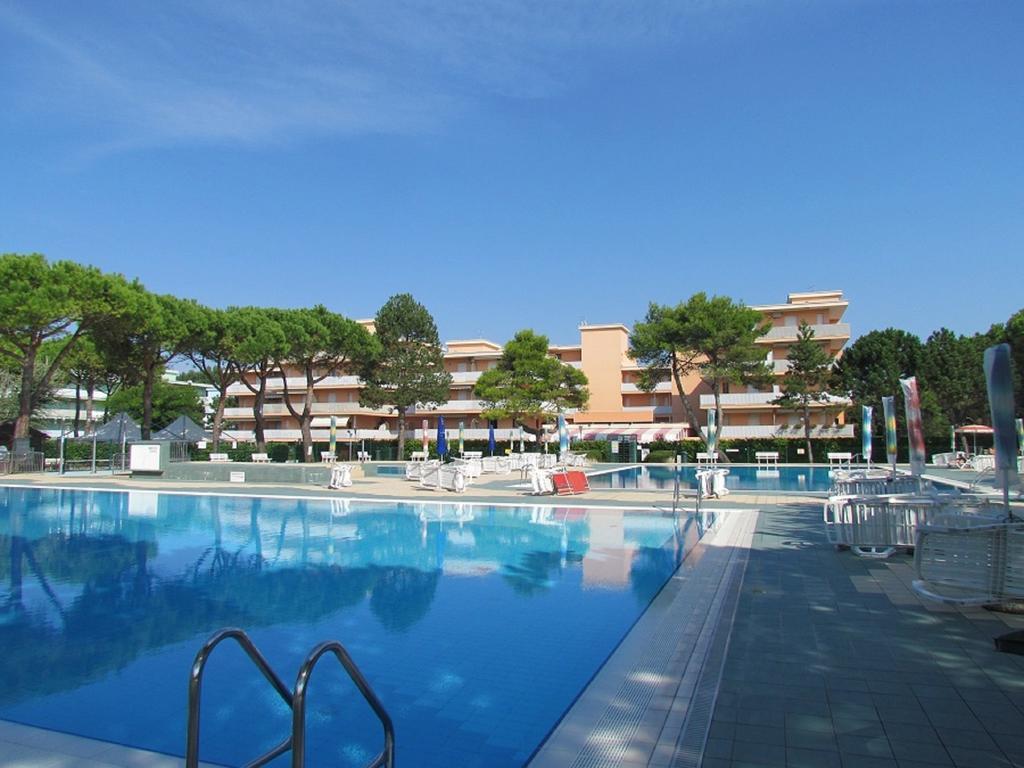 Appartamenti Valbella Bibione Exteriör bild