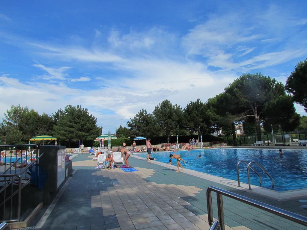 Appartamenti Valbella Bibione Exteriör bild