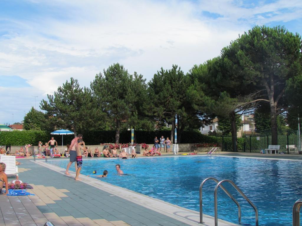 Appartamenti Valbella Bibione Exteriör bild