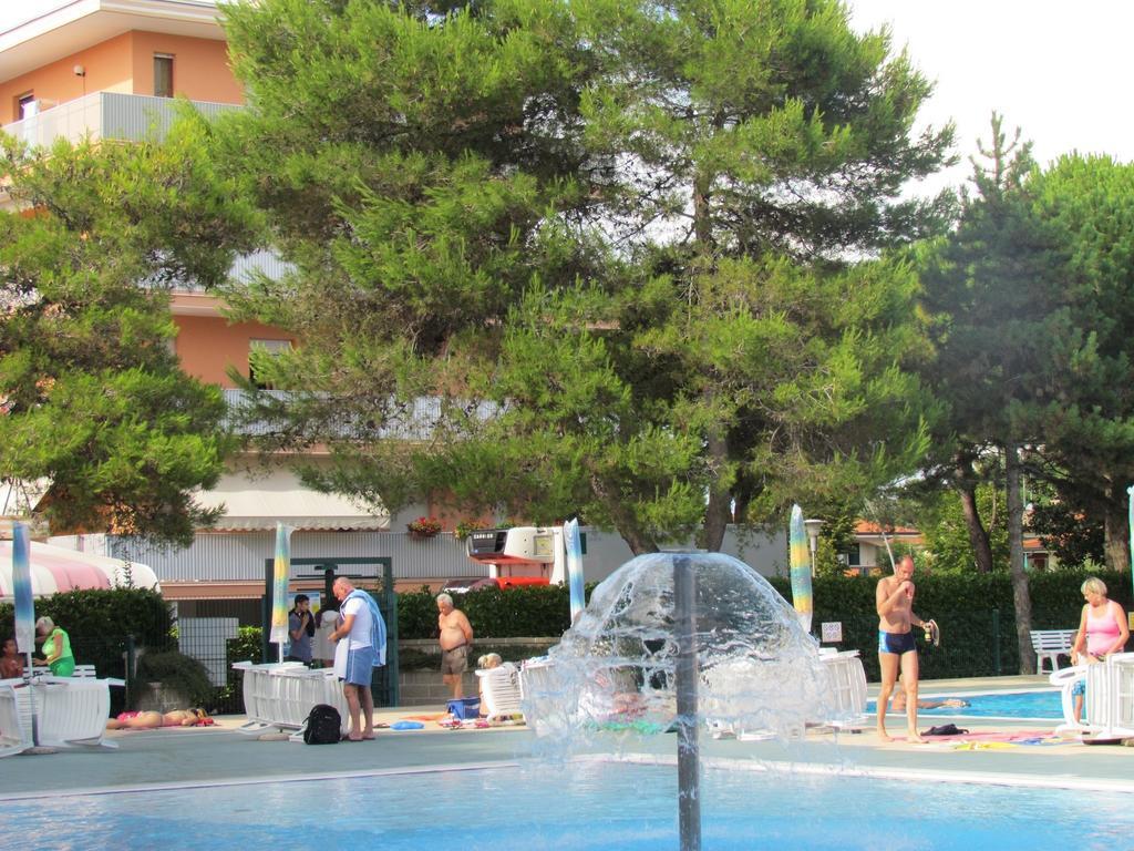 Appartamenti Valbella Bibione Exteriör bild