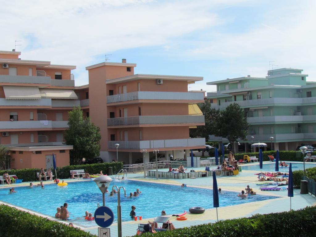 Appartamenti Valbella Bibione Exteriör bild