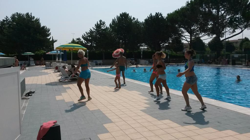 Appartamenti Valbella Bibione Exteriör bild